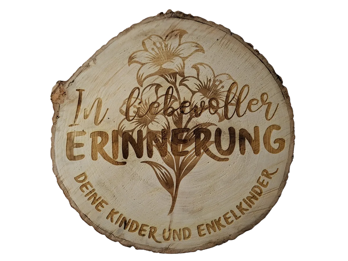 Baumscheibe mit floraler Gravur